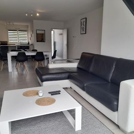 Logement De 100M2 Avec Terrasse Wardrecques Luaran gambar