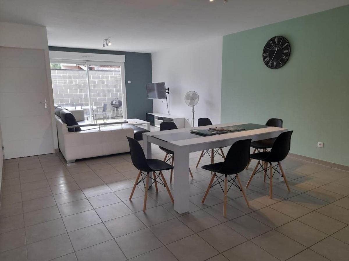 Logement De 100M2 Avec Terrasse Wardrecques Luaran gambar